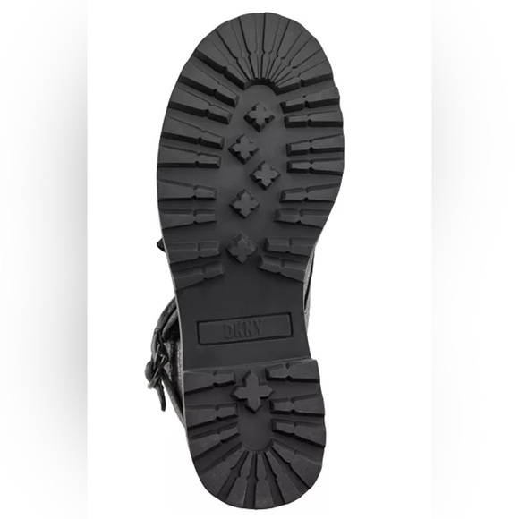 💚💜💚🌼NEW DKNY Women's Basia Buckled Quilted Lug Sole Combat Boots Gunmetal - Picture 4 of 5